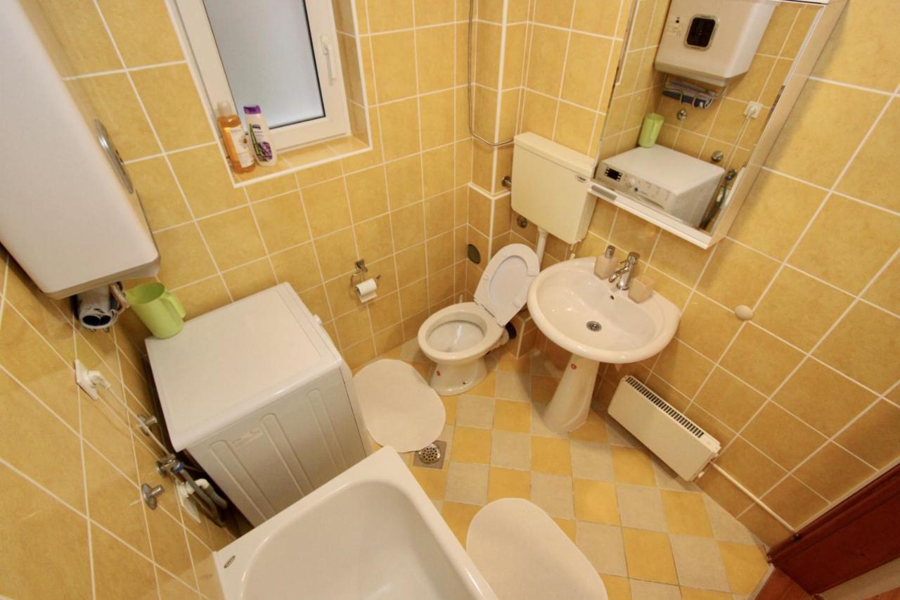 Cozy Apartments In Belgrade, Cukarica, Zeleznik, Free Parking And Wifi Zewnętrze zdjęcie